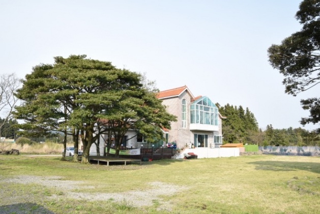 <span class='galleria_span'>한라산이 보이는 삼다애 펜션</span><br /> 

 